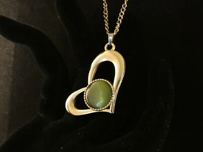 Herz mit Stein Grün Anhänger Halskette 24 Karat Vergoldet Liebe Love Deluxe - Bild 1 von 3