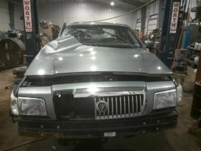 Pilar central izquierdo del conductor compatible con 03-11 CROWN VICTORIA 109825 Foto 1 de 4