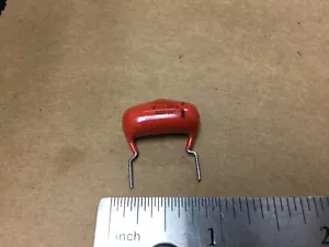 10 PIEZAS SPRAGUE .01uF 600V 20% NARANJA GOTA Condensador ** CABLES RECORTADOS ** - Imagen 1 de 3