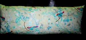 Almohada Lumbar Grande Diseño FLOWER CUCHARA Azul Francés Pájaros Mariposas Abejorros - Imagen 1 de 8