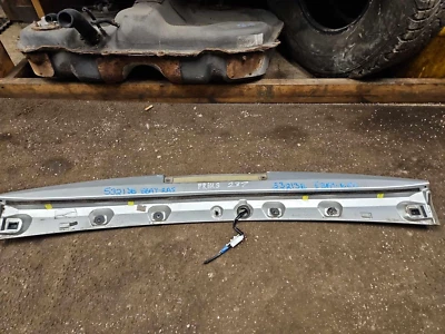 04-09 TOYOTA PRIUS Rear Spoiler Lid Mounted Silver W/O Raised Fin OEM - Image 1 of 4