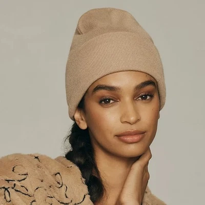 NUEVO CON ETIQUETAS ANTHROPOLOGIE Gorro Calibre Fino Sombrero Tostado Beige Suave Puños Tejido Talla Única Foto 1 de 4