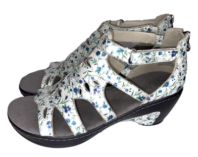 Sandalias de cuña para mujer JBU by Jambu talla 10M tacones florales blancos y azules Foto 1 de 4