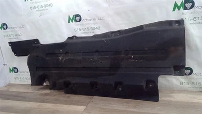 Deflector de aire piso delantero Ford Fusion 2018-2021 OEM DG9Z9911782J Foto 1 de 4