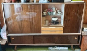 Retro Wohnzimmer Schrank mit Vitrinenbereich  - Bild 1 von 3
