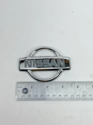 Nissan Altima 1998-2001 maletero trasero logotipo central insignia cromo emblema 849E OEM Foto 1 de 4