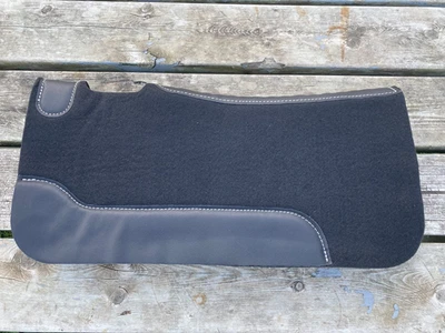 Almohadilla occidental fieltro contorno negro juvenil/pony 24 x 3/4" Foto 1 de 3