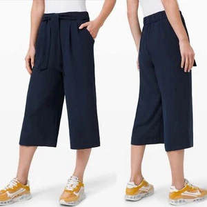 Lululemon Noir Crop Wide Leg Pull On Pants in True Navy US Size 4 - Picture 1 of 7