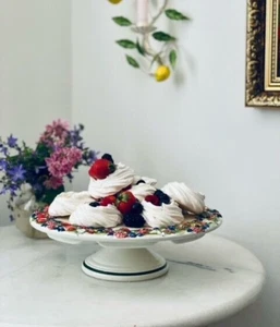 BELLA ITALIA EMBOSSED PEDESTAL CAKE STAND MADE IN ITALY - Picture 1 of 8