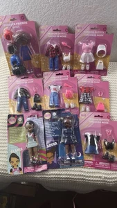 Set Friends Forever Club 5 Zoll Alanis & Carina Puppen, Perücken, 6 Outfits & Zubehör - Bild 1 von 11