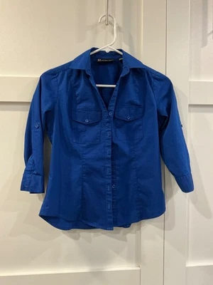 Camisa azul New York & Company talla pequeña XXS mangas 3/4 cuello abotonado Foto 1 de 4