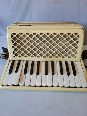 DWN▪︎Vintage Camerano Accordion 540/51 Made in - Image 1 of 4