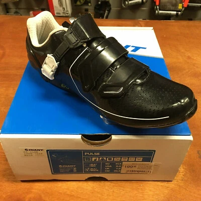  Nuevo en caja Zapato de Ciclismo de Carretera Talla 41.5 Giant Pulse MES Negro/Blanco Tres Pernos Foto 1 de 4
