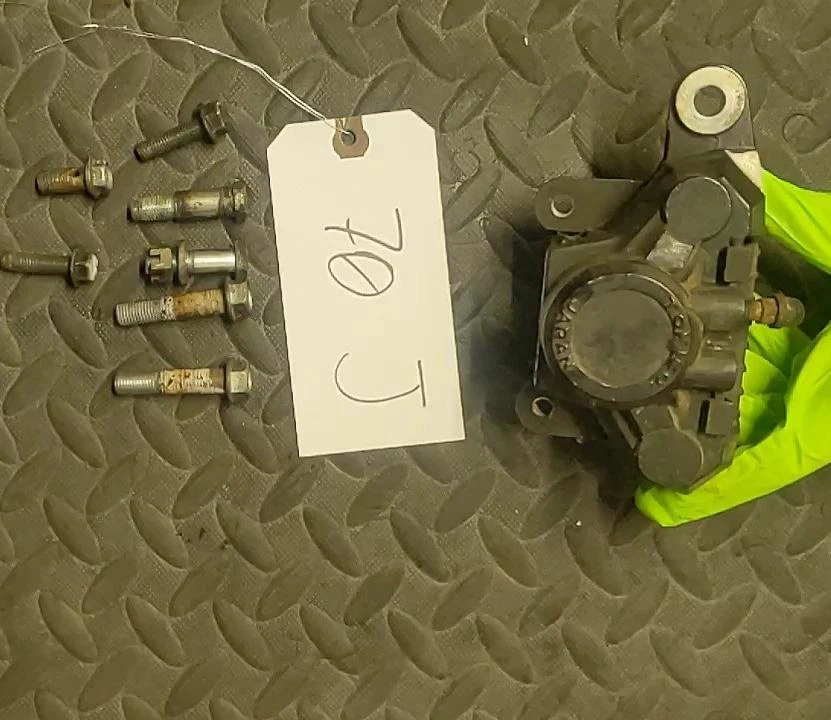 Pinza de freno trasera Suzuki GS500E 1996 Tokico Foto 1 de 4