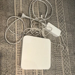 Apple AirPort Extreme Base Station A1408 Wireless Router w/Charger & Power Cable - Picture 1 of 2