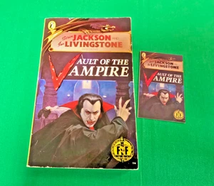 Vault of The Vampire ***VGC 1st/3rd GOLD FOIL!!*** Fighting Fantasy Puffin #2 - Bild 1 von 8