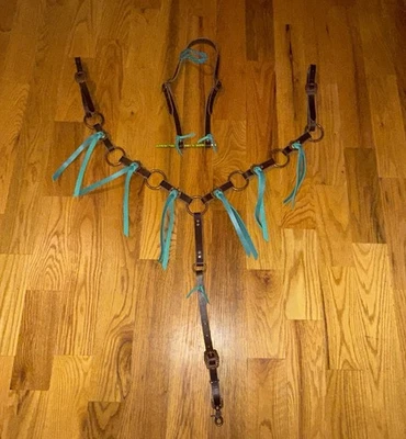 Juego de tachuelas de anillo de cuero trenzado de una oreja y cuello de pecho - marrón/verde azulado Foto 1 de 4