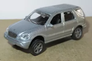 High Speed 1/87 HO MB Mercedes-Benz ML 2007 Missing Roof Bars - Picture 1 of 3