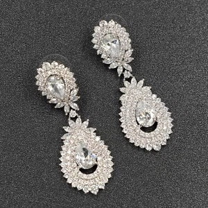 Bridal Drop Dangle Earrings Clear Made With Swarovski Crystal in White Gold 004 - Picture 1 of 4