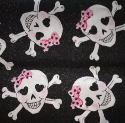 skull crossbones sparkle fun fabric piece length 21 x 14 inch - Image 1 of 2