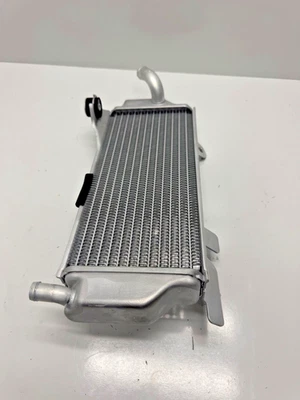 Nuevo 2026 yz250f OEM RADIADOR IZQUIERDO 23-26 YZ 250F 450F BHR-1240A-00-00 Foto 1 de 4