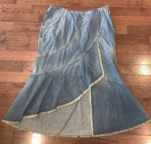 Just Blu Women’s 22W Denim Flare Skirt Y2K Asymmetrical Raw Hem Blue Jean - Picture 1 of 5
