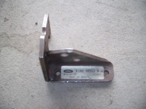 NOS Ford Bracket Fuel Injector Pump Part# F1HZ-9B552-A - Imagen 1 de 1