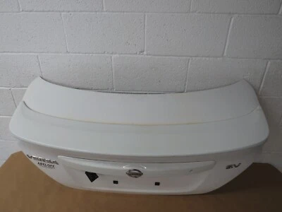2012-2019 NISSAN VERSA SEDAN REAR TRUNK DECK LID W/SPOILER COMPLETE (OEM) Foto 1 de 4