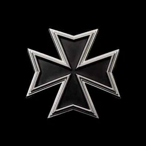 Reproduction Maltese Cross Metal Badge Knight Medal Brooch Pin - Picture 1 of 3