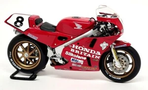 UH 1/12 Honda RC30 VFR750R Isle of Man TT Carl Fogarty diecast Scale model bike - Picture 1 of 8