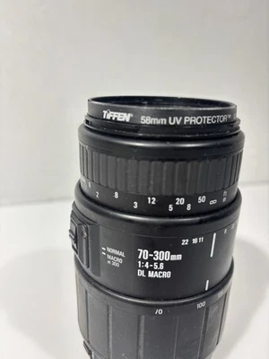 Sigma Zoom Lens 70-300mm f/4-5.6 DL Macro Super For Minolta at 300 - Image 1 of 4