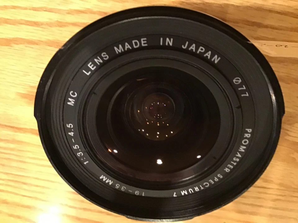 PROMASTER Spectrum 7 Auto Focus 19-35mm Wide Angle f/3.5-4.5 for Canon EOS - Image 1 of 3