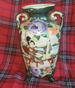 ANTIQUE JAPANESE PORCELAIN HAND PAINTED TWO HANDLED VASE FOOTED DOUBLE SIDED  - Picture 1 of 18