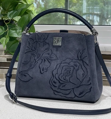 CARTERA MEDIANA KATE SPADE PHOEBE GAMUZA CUBO GRIS AZUL MARINO BORDADO FLORAL Foto 1 de 4