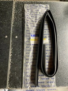 Original Volvo  Dichtung an der Tür       Nr. 12    S/V40    *30896934* - Picture 1 of 2