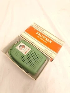 VTG RARE  BROWNEN C-600 Green Portable Transistor AM Pocket Radio PARTS/REPAIR  - Picture 1 of 11
