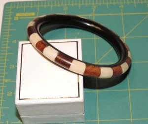 Vintage Brown Wood White Striped Round Bangle Bracelet Fa 12 - Picture 1 of 3