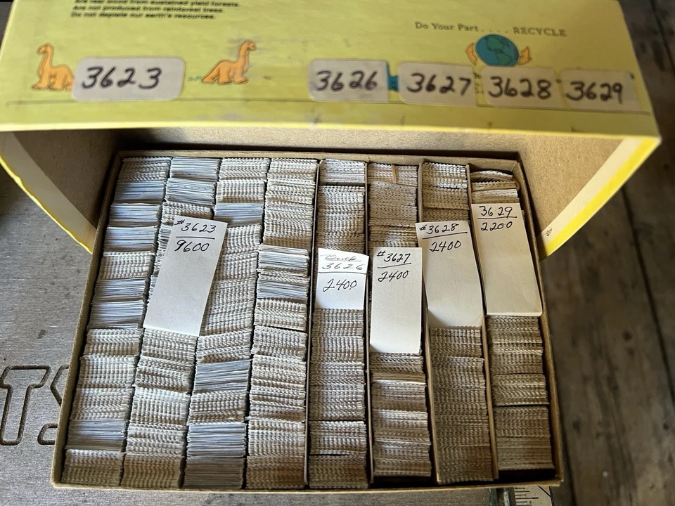 Bulk Lot: 19,000 Used Stamps (5 designs - Scott Catalog #3623+#3626+#3627+#3628+ - Image 1 of 3