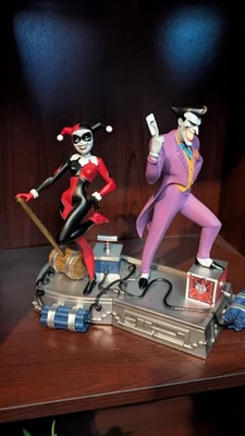 Iron Studios Batman Serie Animada Joker y Harley Quinn Estatuas Escala Artística 1/10 Foto 1 de 4