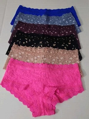 HANKY PANKY SIGNATURE LACE BOYSHORTS PANTIES SET OF 6 ASSORTED COLORS SIZE S. - Image 1 of 4