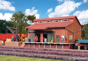 HO Scale Buildings - 45701 - Freight shed with side platform and loading - Kit - Picture 1 of 3