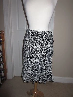 SKIRT - American Living - Black/White Paisley - Knee Length - Sz Large  - Image 1 of 4