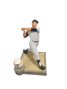 Mickey Swings Home The Mickey Mantle Figurine Collection 1995 Sports Impression - Picture 1 of 3