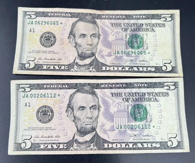 Lot of 2 2009 * Star $5 FRN Federal Reserve Notes Circulated #112 - Image 1 of 4