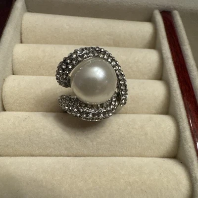 Large SZ 5.75 Faux Pearl Multi Rhinestone Silver Tone Woman’s Ring Fashion - Image 1 of 4