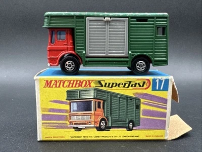 Vintage Lesney Matchbox #17 HORSE BOX truck green Original Box COMPLETE - Image 1 of 4
