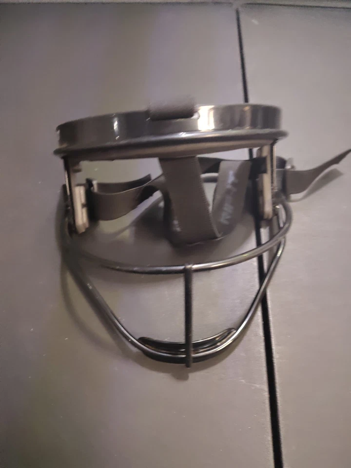 Softball Rippit Pitching Mask Missing Mouth Piece - Image 1 of 3