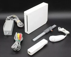 Nintendo Wii Region Free Konsole Bundle Weiß | Zubehör - Bild 1 von 1
