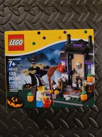 LEGO Seasonal 40122: Halloween Trick or Treat, New and Factory Sealed, Retired 