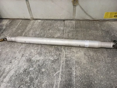 Eje de transmisión trasero 2x2 de Chevrolet Silverado 1500 2020 12388357 Foto 1 de 4